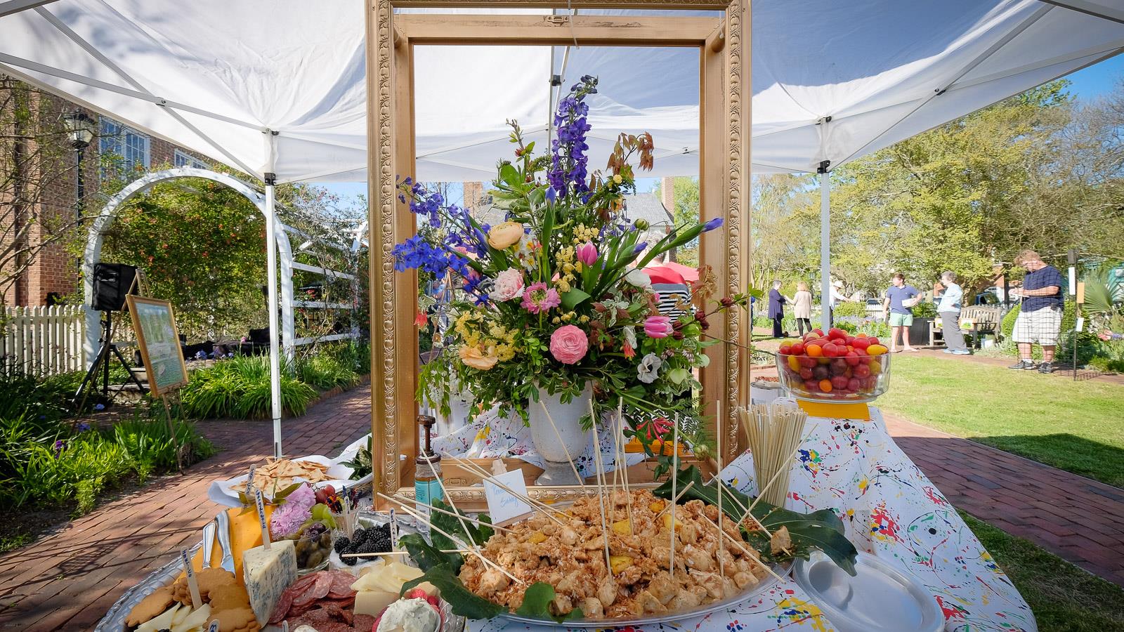 Easels in the Gardens, Edenton NC